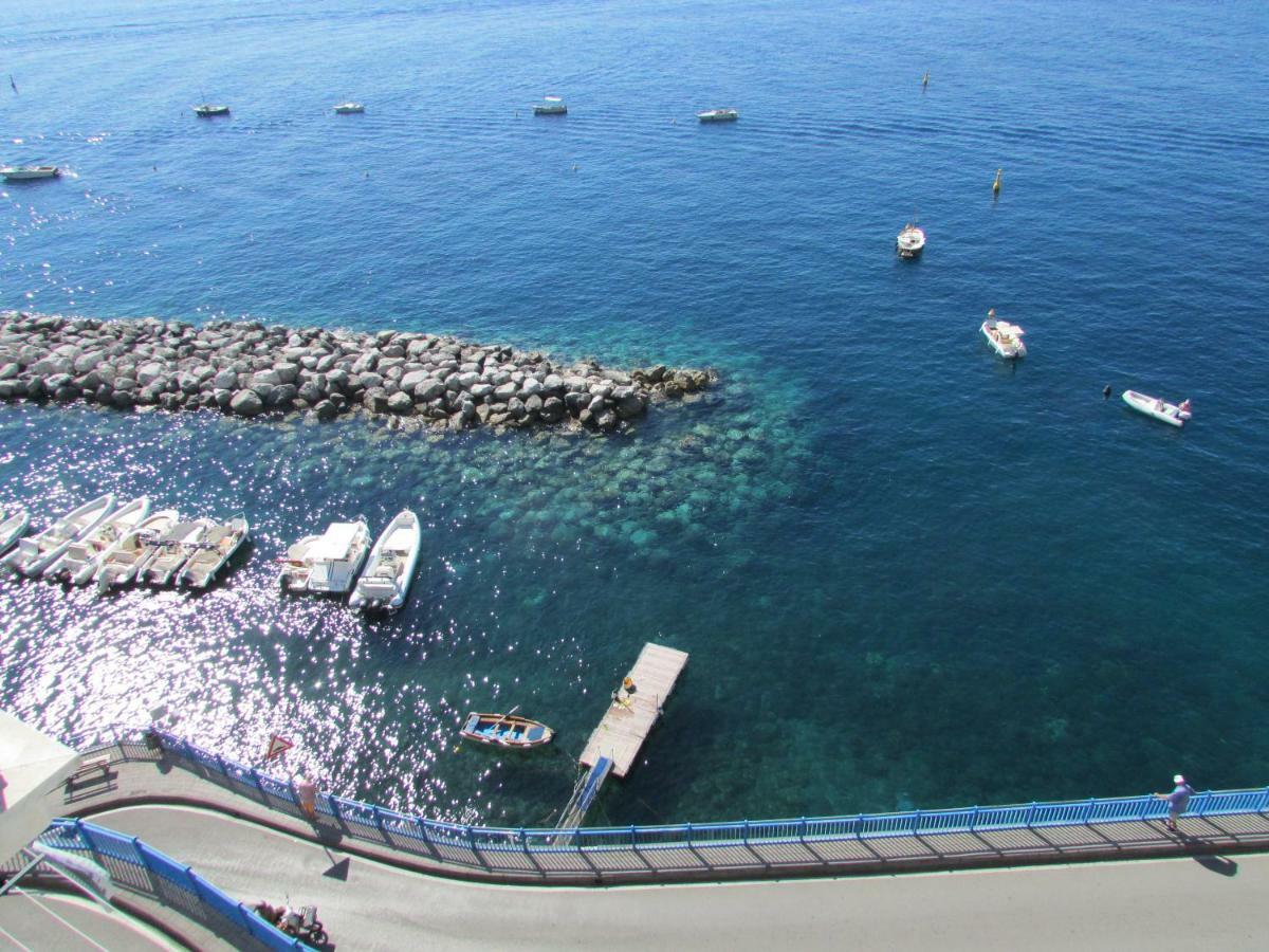 Domus Claudia Hotel Atrani Exterior foto